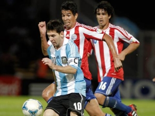 Messi Argentinanı DÇ-ya daşıdı